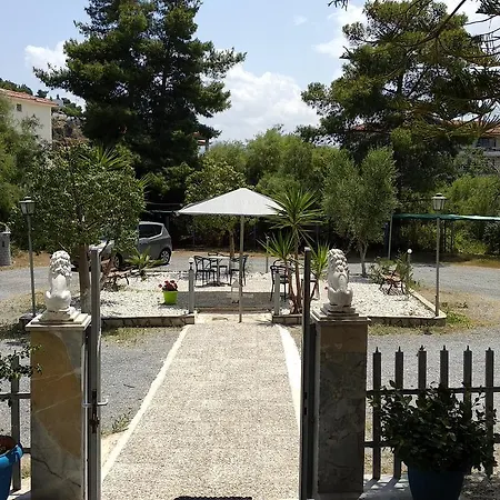 Argiropouloi Hotel *